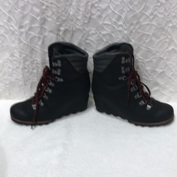 Sorel Conquest Boots - Picture 3 of 9
